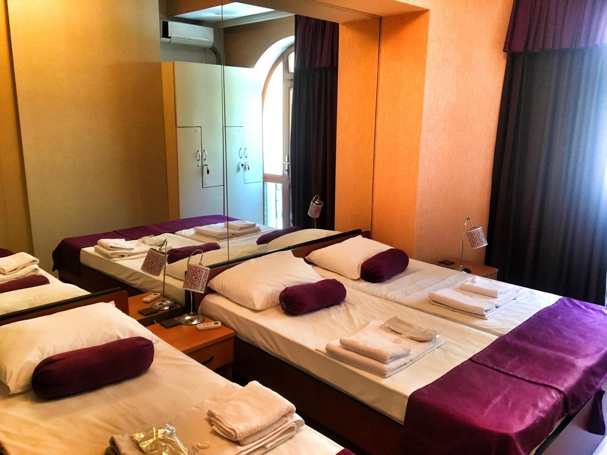 Hostel Inn Hotel&Hostel Bakü Dış mekan fotoğraf